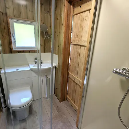 Camping Kingfisher Shepherd's Hut