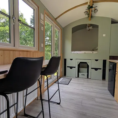 Kingfisher Shepherd's Hut Saint-Mars-sur-la-Futaie