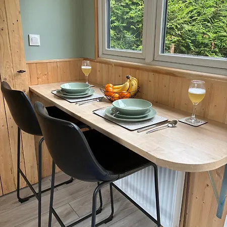 Camping Kingfisher Shepherd's Hut