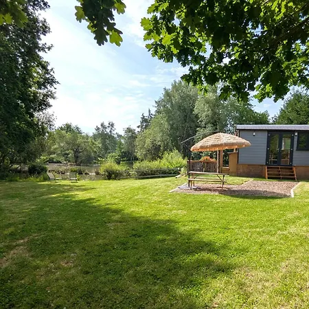 Camping Kingfisher Shepherd's Hut *