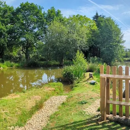Kingfisher Shepherd's Hut Camping
